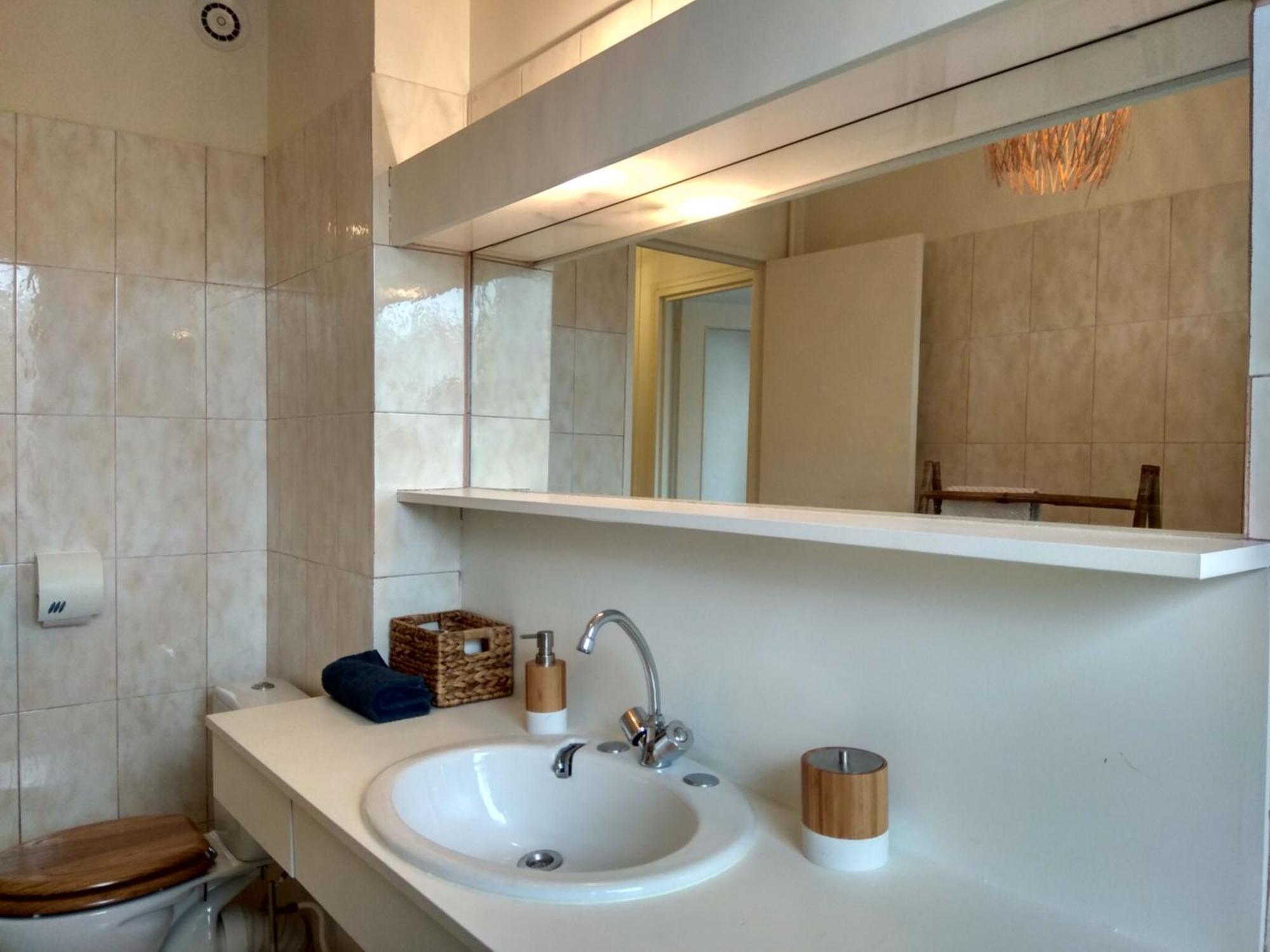 Budget Apart With Balcony And Great View Saint-Denis  Extérieur photo