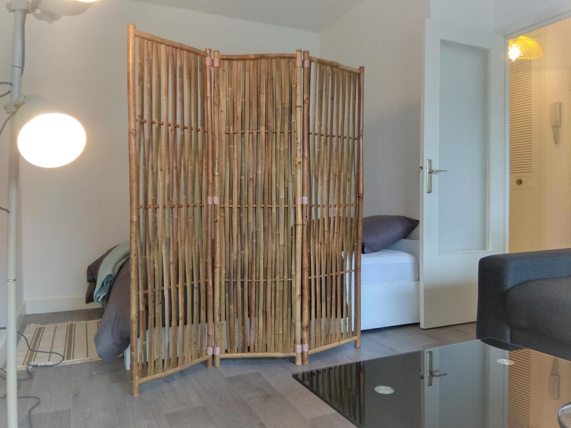 Budget Apart With Balcony And Great View Saint-Denis  Extérieur photo